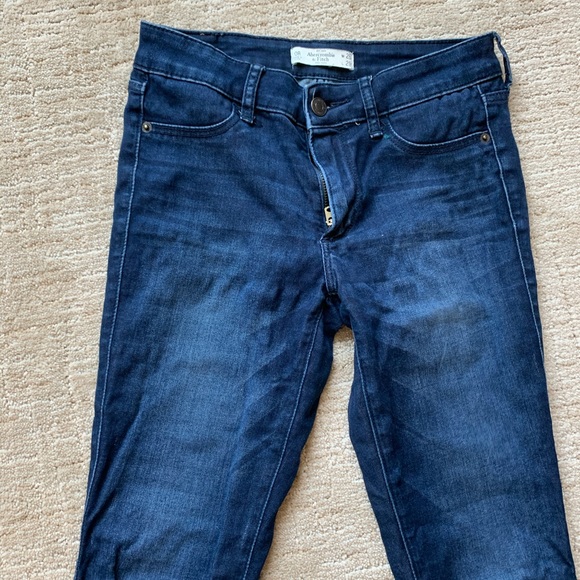 Abercrombie & Fitch Skinny Jeans - Picture 3 of 6